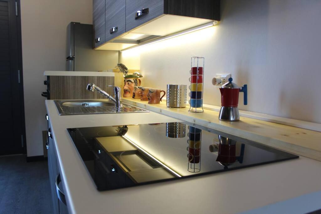 Monolocale Trainspotting Apartment Verona Bagian luar foto
