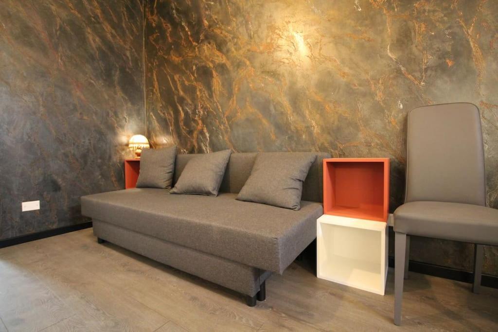 Monolocale Trainspotting Apartment Verona Bagian luar foto